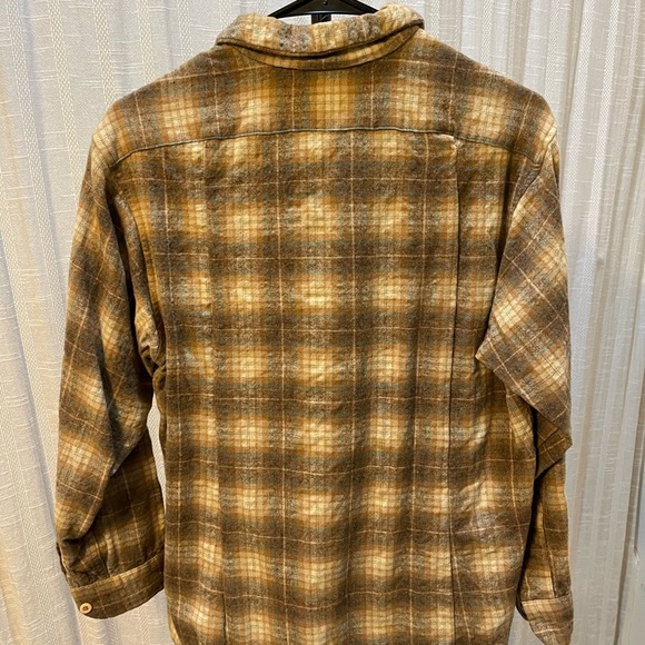 Pendleton Wool Button Up Shirt USA Virgin Wool Large L - Picture 2 of 3